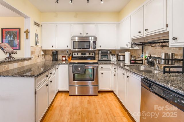 225 Riverview Terrace, Clover, SC 29710