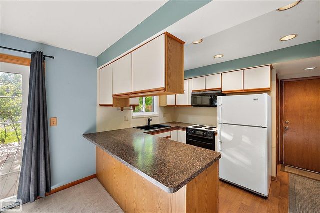 53656 Lynnham Lane, Shelby Twp, MI 48316