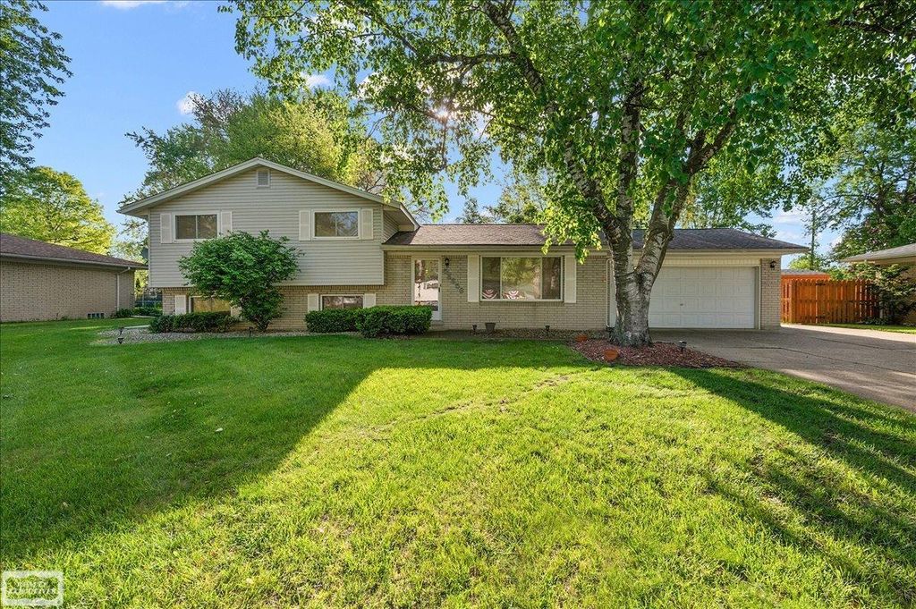 53656 Lynnham Lane, Shelby Twp, MI 48316