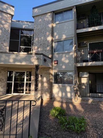 8935 Old Cedar Avenue S 113, Bloomington, MN 55425