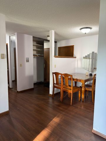 8935 Old Cedar Avenue S 113, Bloomington, MN 55425