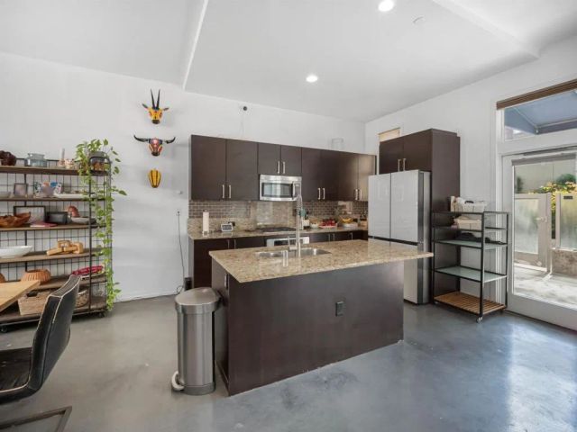 540 9Th Avenue TH104, San Diego, CA 92101