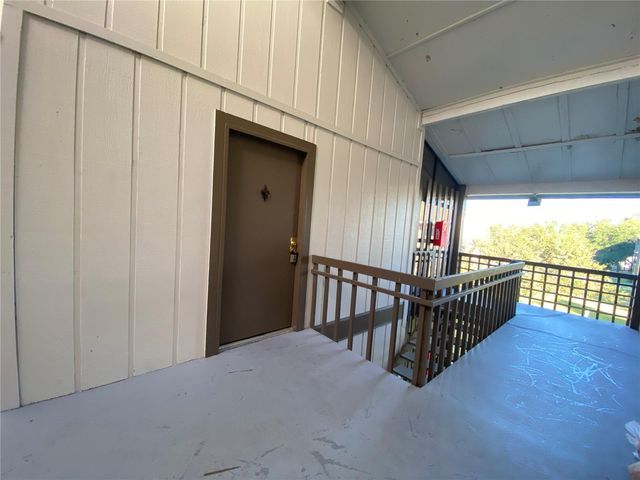 6519 W NEWBERRY ROAD 1211, Gainesville, FL 32605