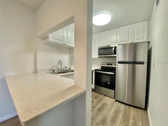 6519 W NEWBERRY ROAD 1211, Gainesville, FL 32605