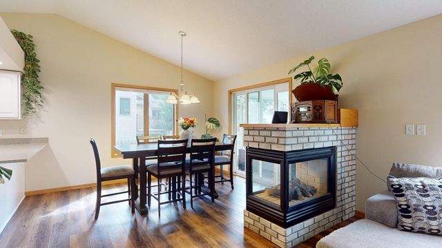 1007 Golfers Court SE, Rochester, MN 55904