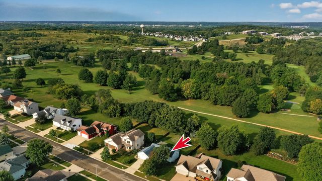 1007 Golfers Court SE, Rochester, MN 55904