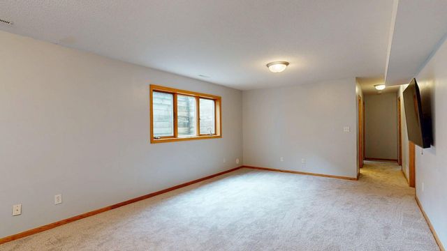 1007 Golfers Court SE, Rochester, MN 55904