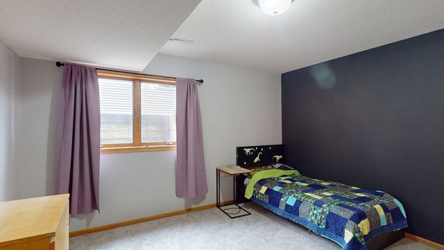 1007 Golfers Court SE, Rochester, MN 55904
