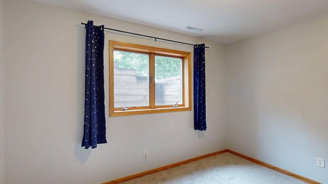 1007 Golfers Court SE, Rochester, MN 55904
