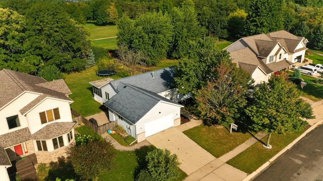 1007 Golfers Court SE, Rochester, MN 55904