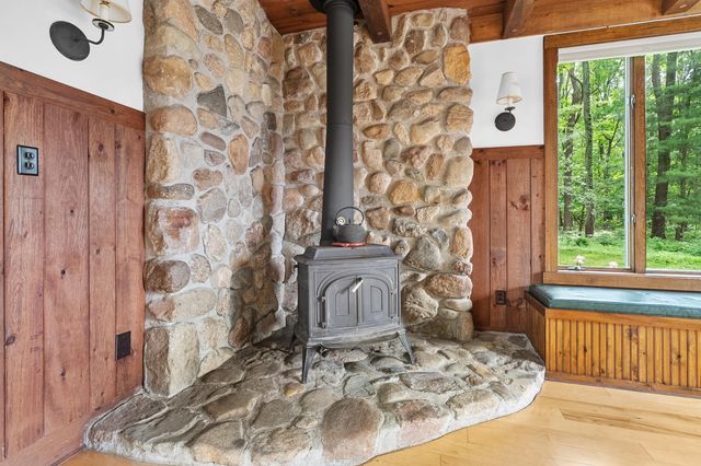 8001 Greenfield Shores Drive, Scotts, MI 49088