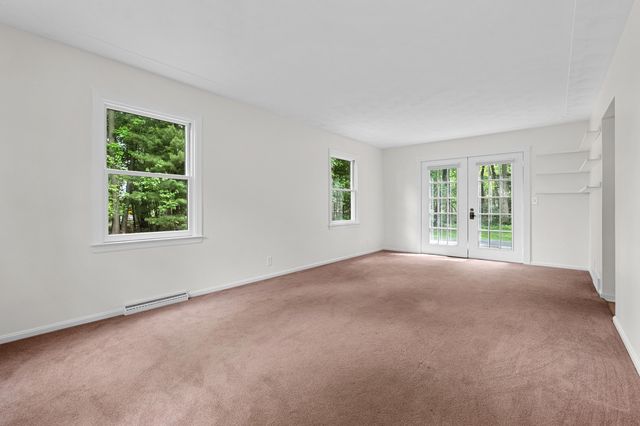 8001 Greenfield Shores Drive, Scotts, MI 49088
