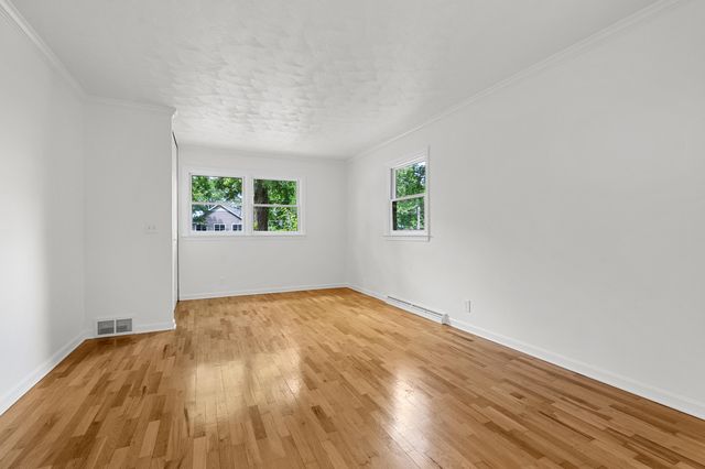 8001 Greenfield Shores Drive, Scotts, MI 49088