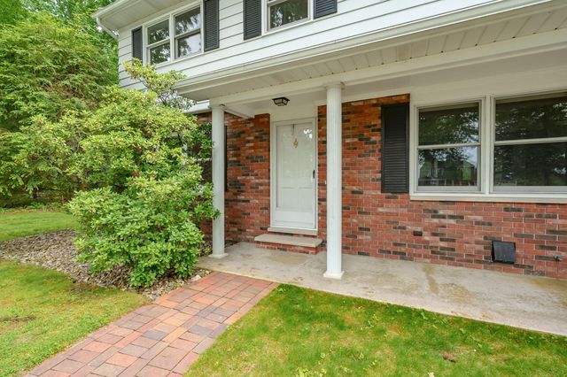 8001 Greenfield Shores Drive, Scotts, MI 49088