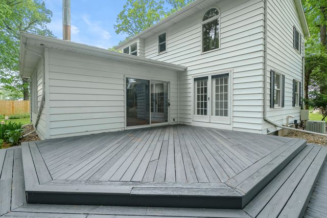 8001 Greenfield Shores Drive, Scotts, MI 49088