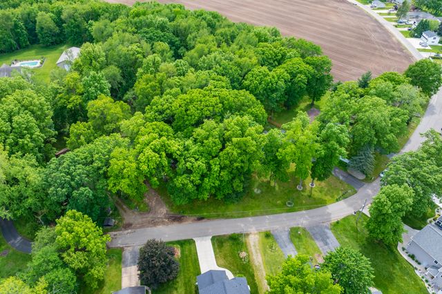 8001 Greenfield Shores Drive, Scotts, MI 49088