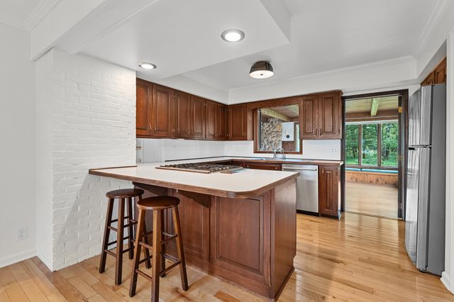8001 Greenfield Shores Drive, Scotts, MI 49088