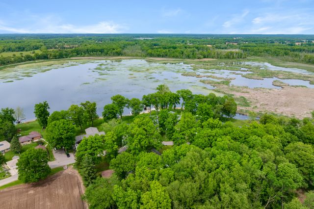8001 Greenfield Shores Drive, Scotts, MI 49088