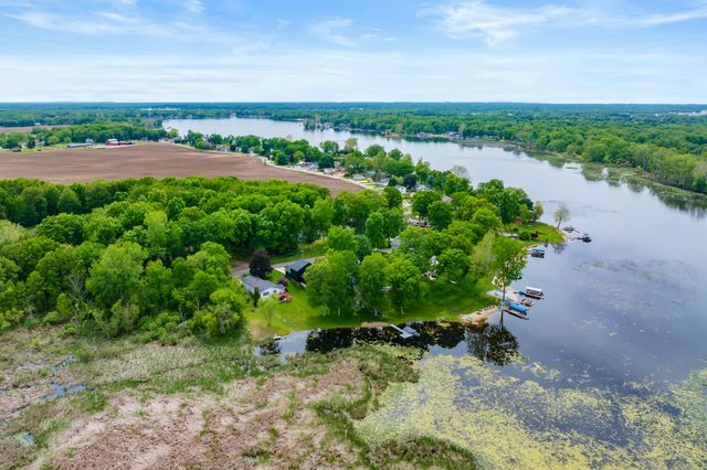 8001 Greenfield Shores Drive, Scotts, MI 49088