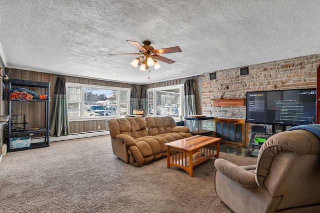 2388 Mcfarland Road, Rockford, IL 61108