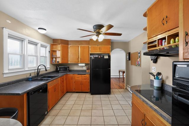 2388 Mcfarland Road, Rockford, IL 61108