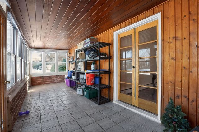 2388 Mcfarland Road, Rockford, IL 61108