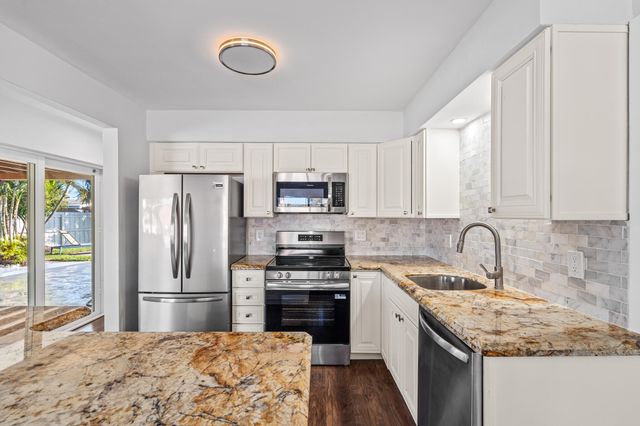 1740 NE 64th St, Fort Lauderdale, FL 33334