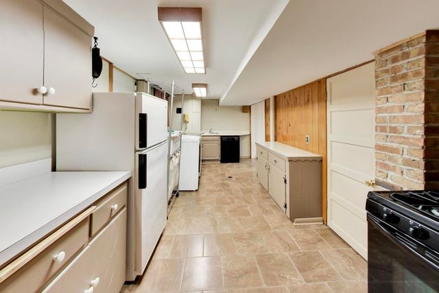 1646 N 18th Avenue, Melrose Park, IL 60160