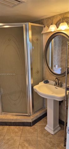 1051 Hillsboro Mile 507E, Hillsboro Beach, FL 33062