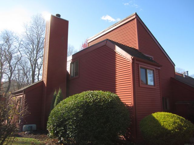 298 Hollister Way West 298, Glastonbury, CT 06033