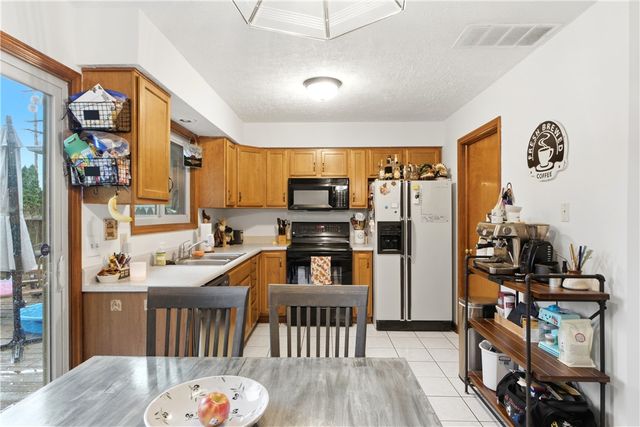1440 Southlyn Drive, Kettering, OH 45409