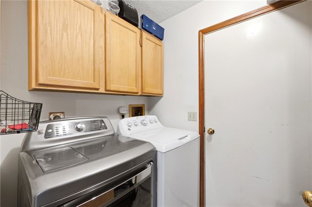 1440 Southlyn Drive, Kettering, OH 45409