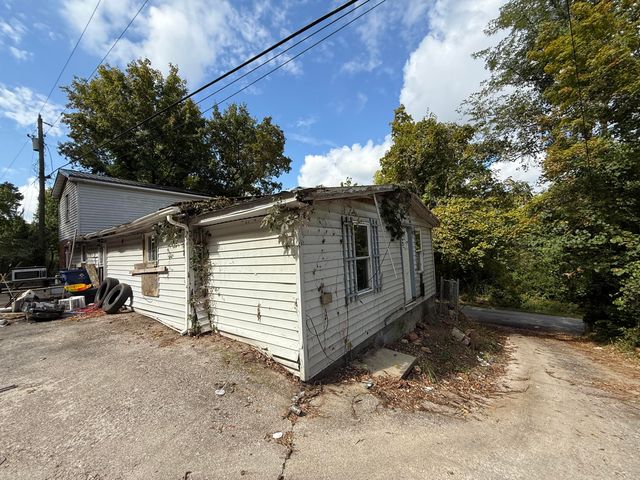 803 Slate Lick Road, Berea, KY 40403