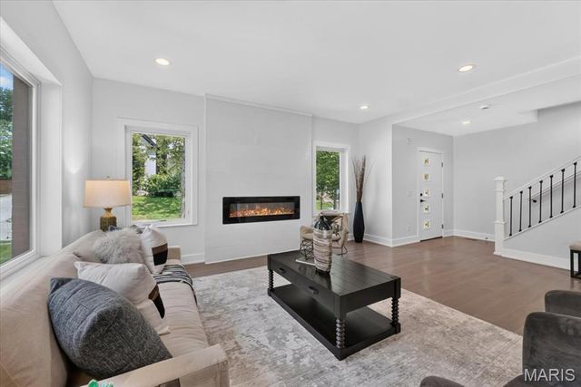1035 Blendon Place, Richmond Heights, MO 63117