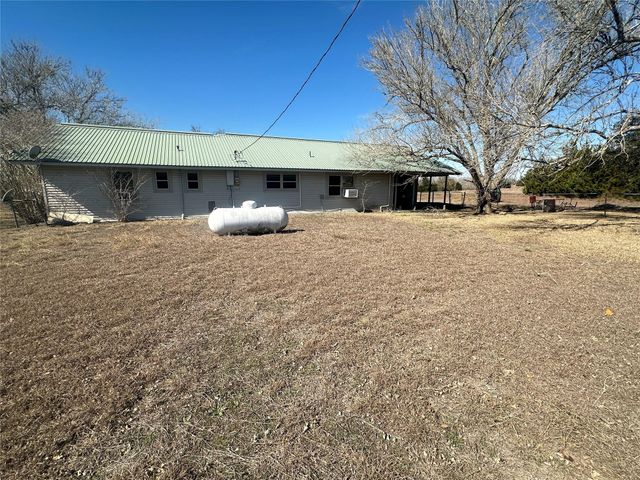 000 Swiss Alp Hills Loop, Schulenburg, TX 78956