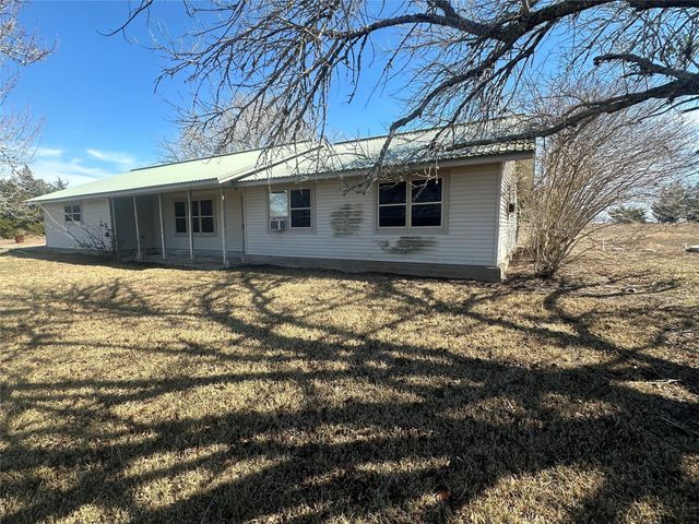 000 Swiss Alp Hills Loop, Schulenburg, TX 78956