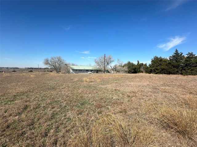 000 Swiss Alp Hills Loop, Schulenburg, TX 78956