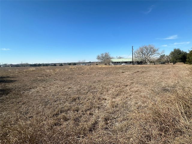 000 Swiss Alp Hills Loop, Schulenburg, TX 78956