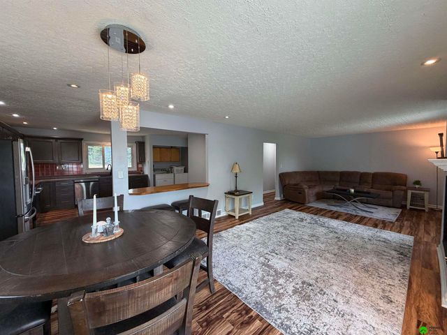 3001 Trudy Ann Drive, Raymond, NE 68428