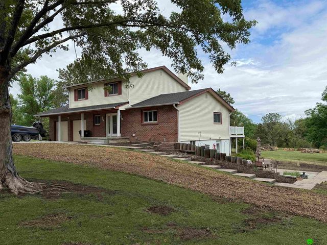 3001 Trudy Ann Drive, Raymond, NE 68428