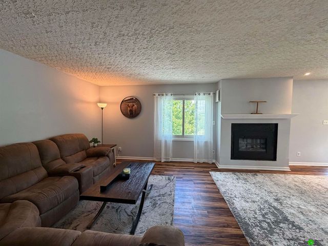 3001 Trudy Ann Drive, Raymond, NE 68428