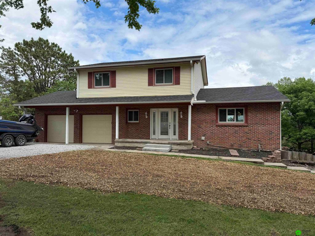 3001 Trudy Ann Drive, Raymond, NE 68428