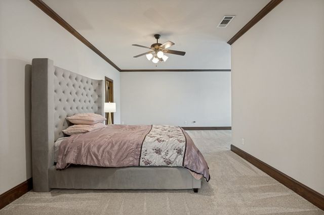 919 Grail Maiden Lane, Lewisville, TX 75056