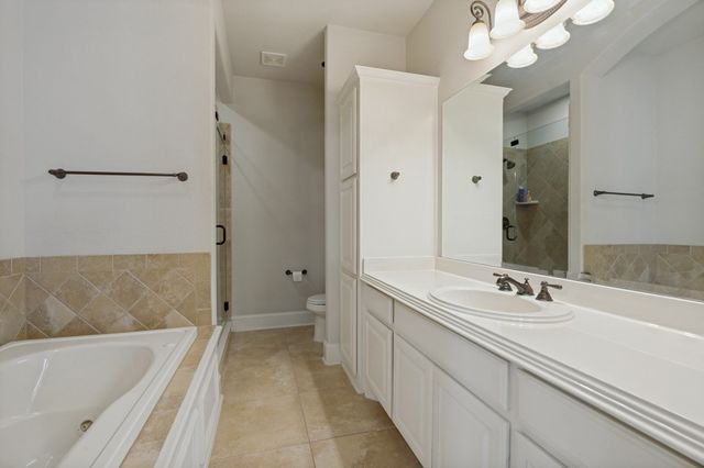 919 Grail Maiden Lane, Lewisville, TX 75056