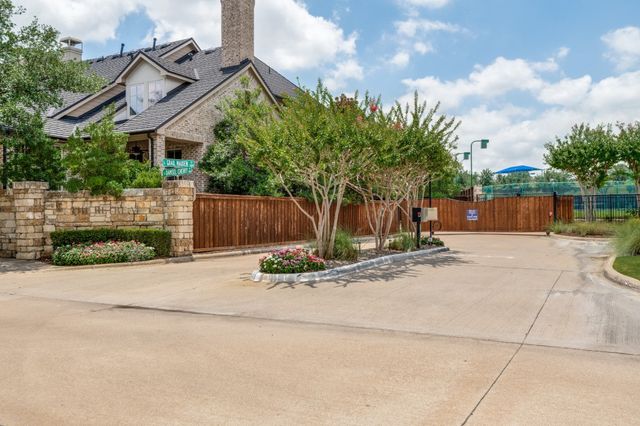 919 Grail Maiden Lane, Lewisville, TX 75056