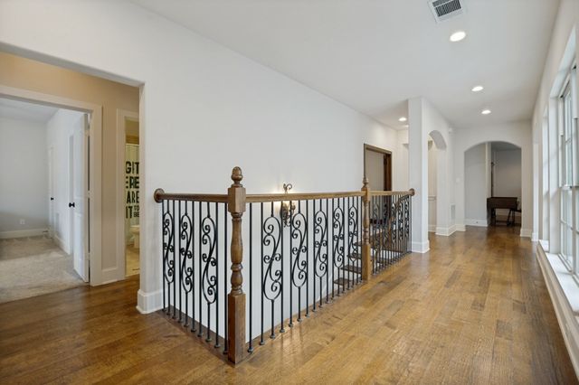 919 Grail Maiden Lane, Lewisville, TX 75056