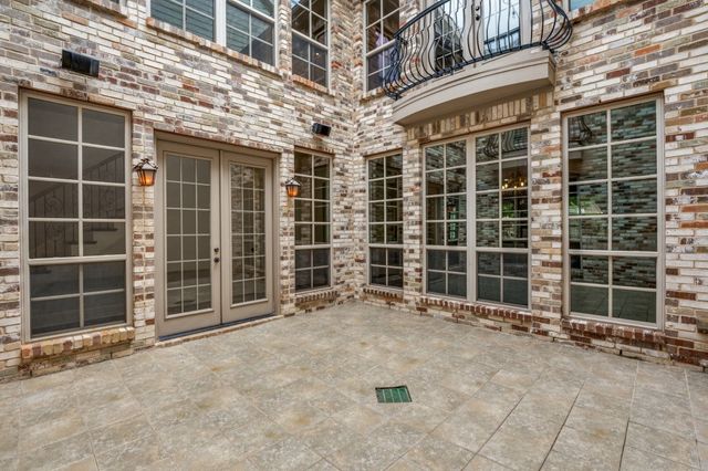 919 Grail Maiden Lane, Lewisville, TX 75056