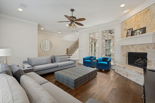 919 Grail Maiden Lane, Lewisville, TX 75056