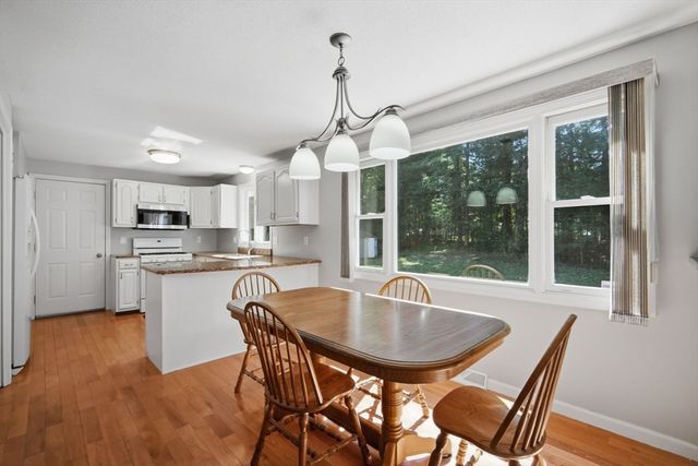 78 Oak Brook Drive, East Longmeadow, MA 01028