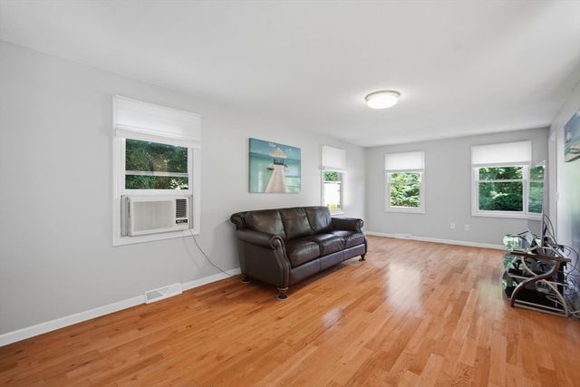 78 Oak Brook Drive, East Longmeadow, MA 01028